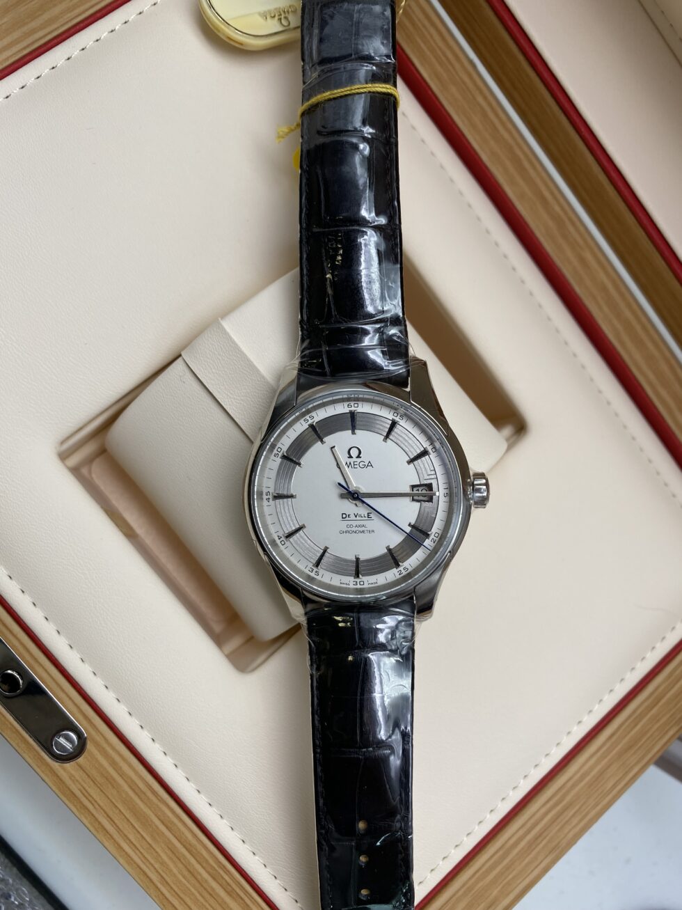 Omega De Ville Hour Vision 41mm 431.33.41.21.02.001 2025