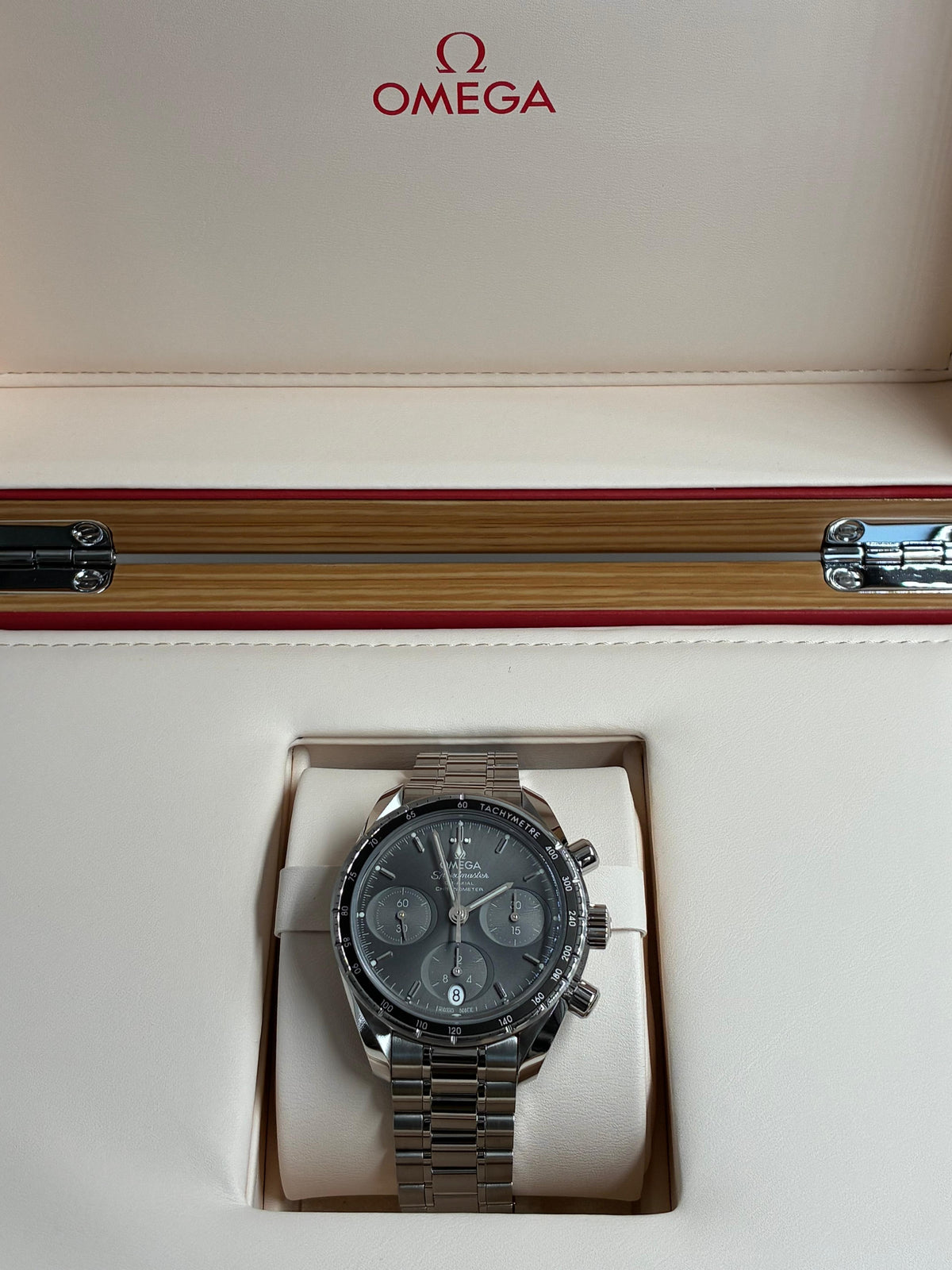 Omega Speedmaster Co-axial Chronograph 38  324.30.38.50.06.001 2026