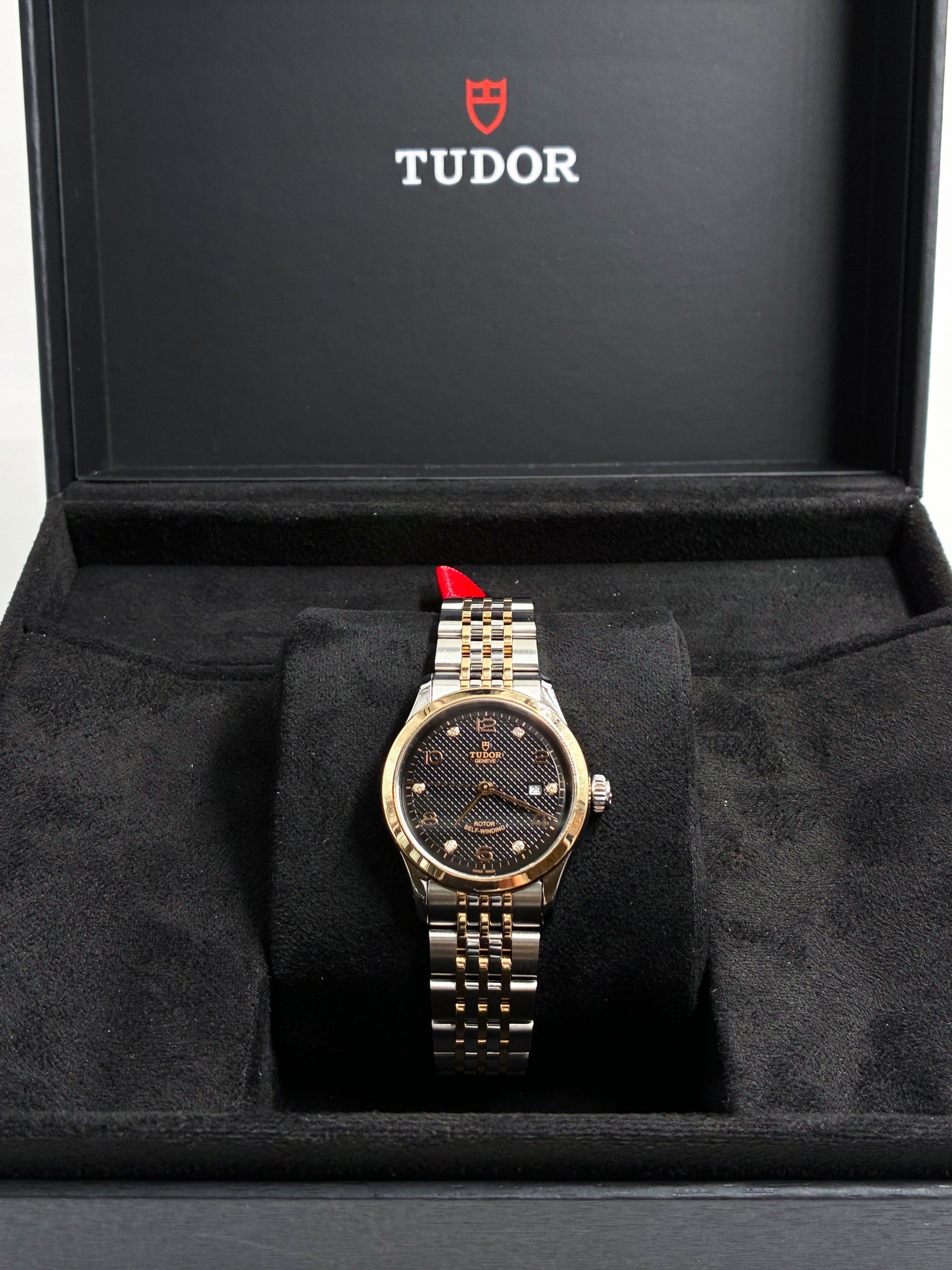 Tudor 1926 | M91351-0004