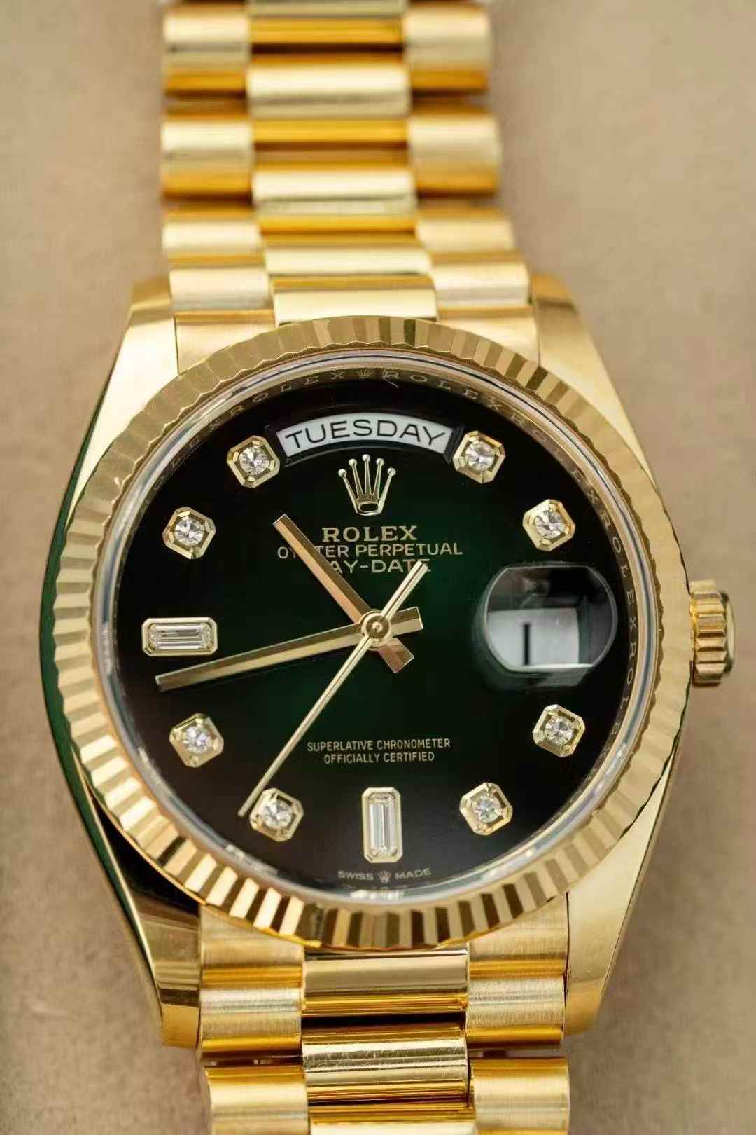 Rolex Day-Date 36 128238 Green 2020 Full Set