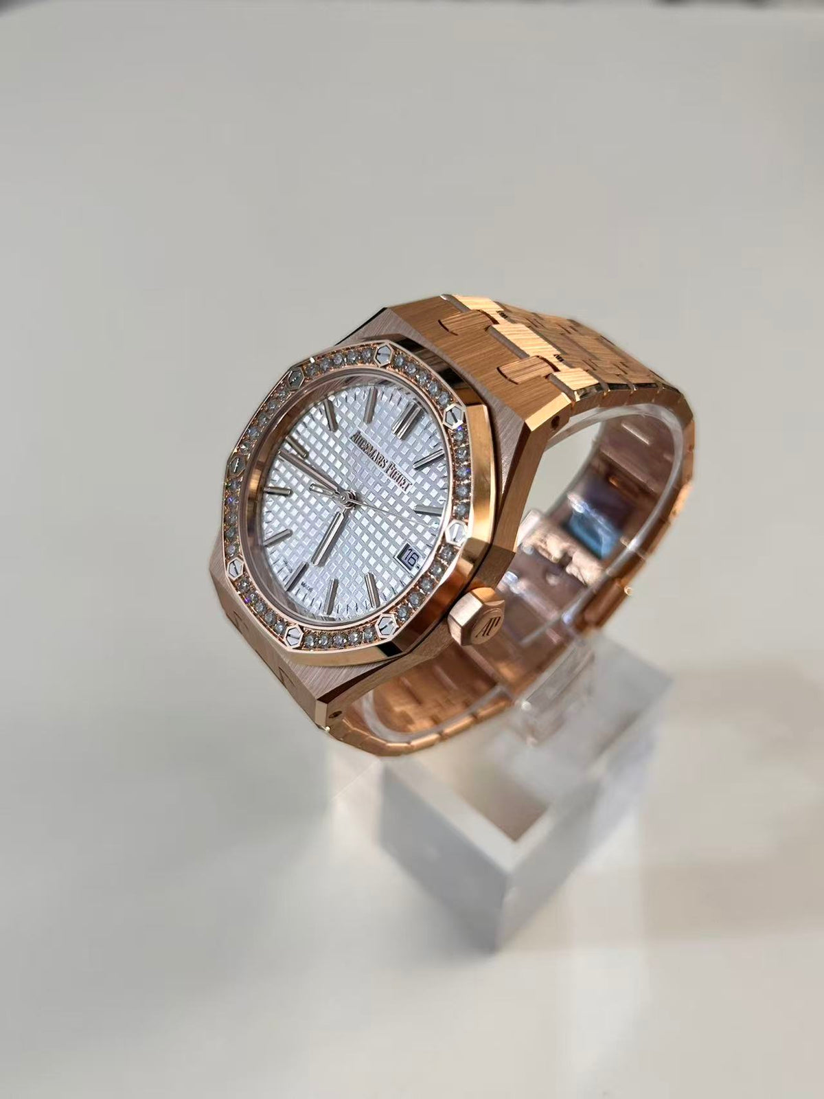 Audemars Piguet Royal Oak Selfwinding 15551OR.ZZ.1356OR.04 2026