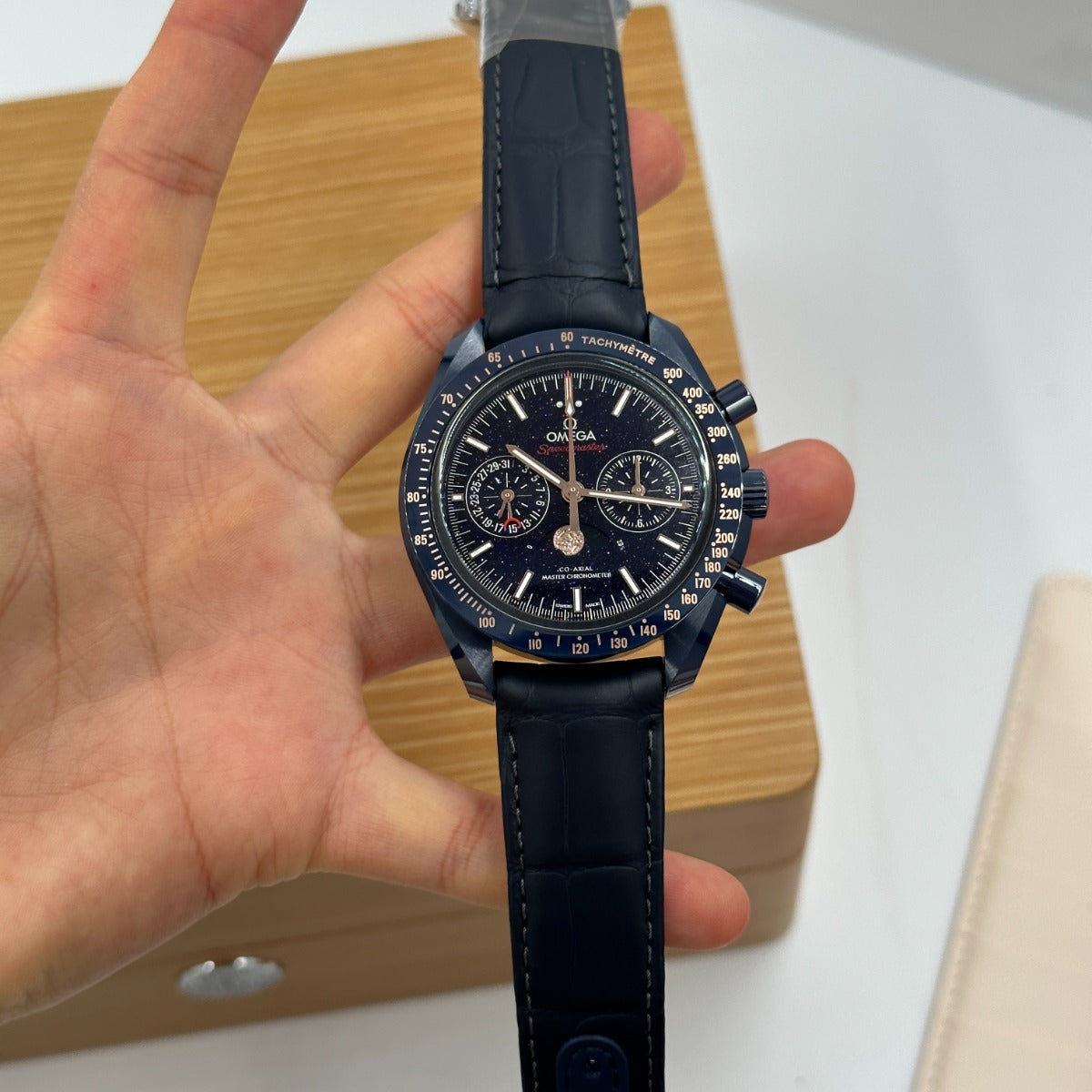 Omega Speedmaster Moonwatch Moonphase 304.93.44.52.03.002 2026