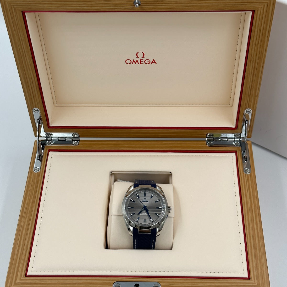 Omega Seamaster Aqua Terra 220.12.41.21.06.001 2026