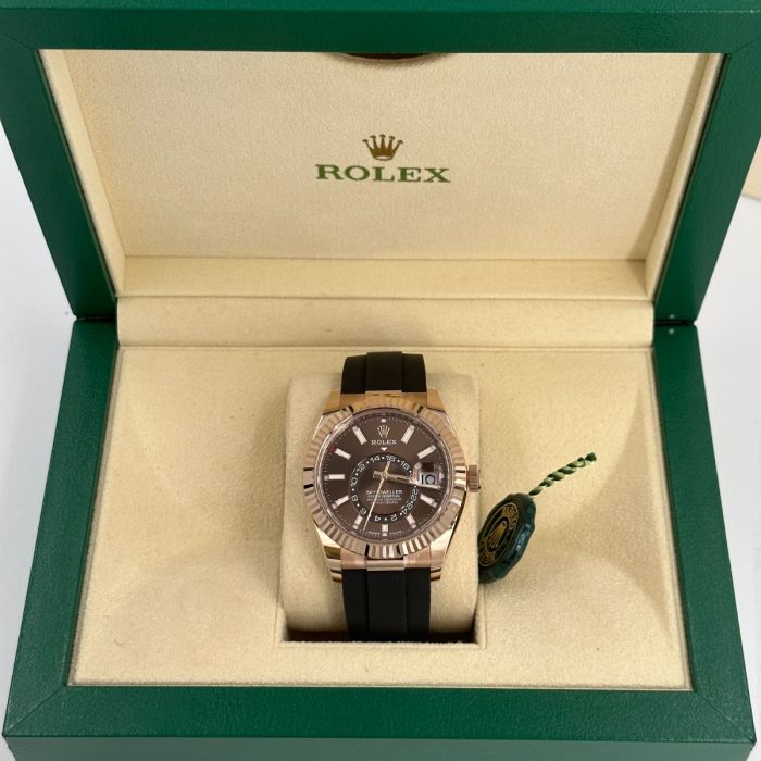 ROLEX現行BOX Sサイズ Mサイズ　5個 2021 Rolex 228238 Daydate 40mm Silver Motif Dial with Box