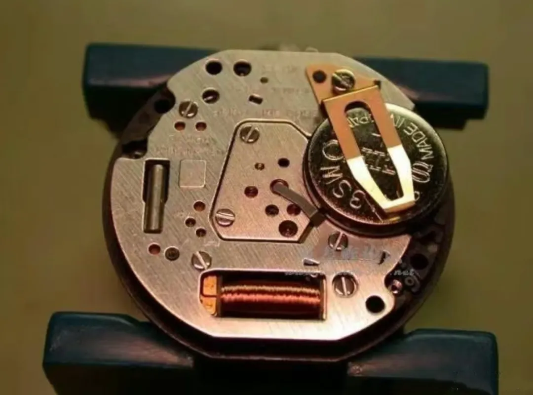 Quartz watch movement